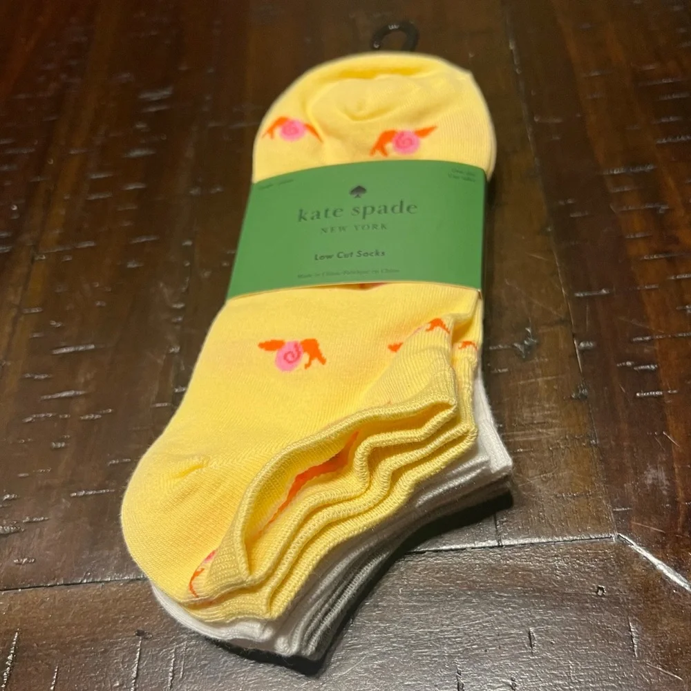 Kate Spade New York Low Cut Yellow Socks with Snail Pattern 3 Pairs